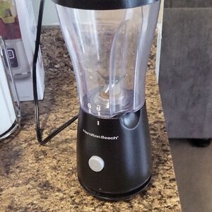 Hamilton Beach Personal Blender in Black and Clear